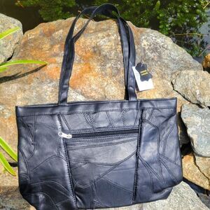 Leather Handbag‎